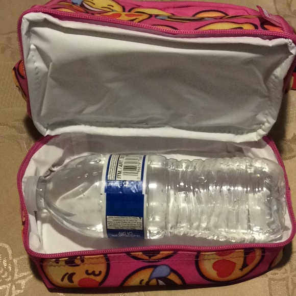 3 for $20 Hot Pink Emoji lunch box insulated - Picture 6 of 7